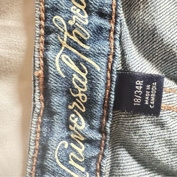 NEW universal Thread Jean Shorts size 18 Women’s button Fly Cut Off - Picture 4 of 6